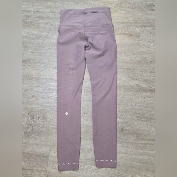 Lululemon Womans Tight Stuff Tight II Size 6 Light Purple-Violet - Picture 4 of 9